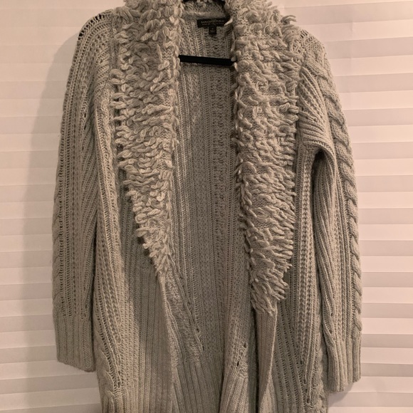 Sweater - Picture 1 of 2